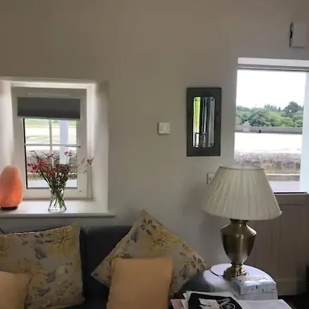 3 Quay Killala. Luxury Sea-front Vakantiehuis