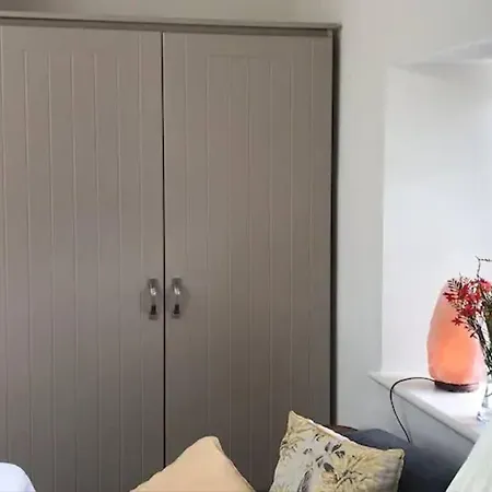 Nyaraló 3 Quay Killala. Luxury Sea-front Killala