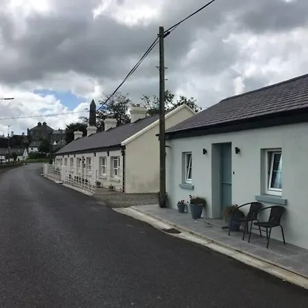 3 Quay Killala. Luxury Sea-front Holiday home Killala